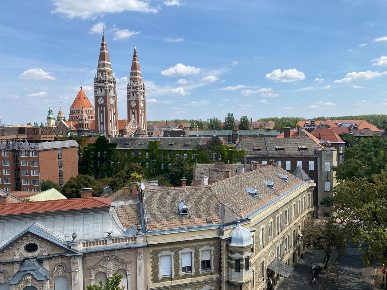 Breathtaking View Bestern Apartment Szeged Luaran gambar